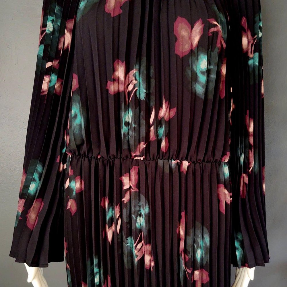 Alfani floral pleated midi dress with bell sleeves NWT - Picture 3 of 12